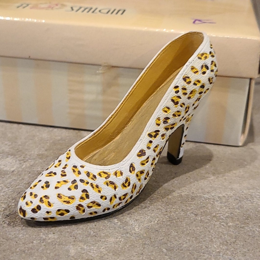 Nostalgia miniature shoe